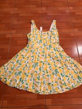 GAP Yellow Lemon Print Sundress with Green Leaves